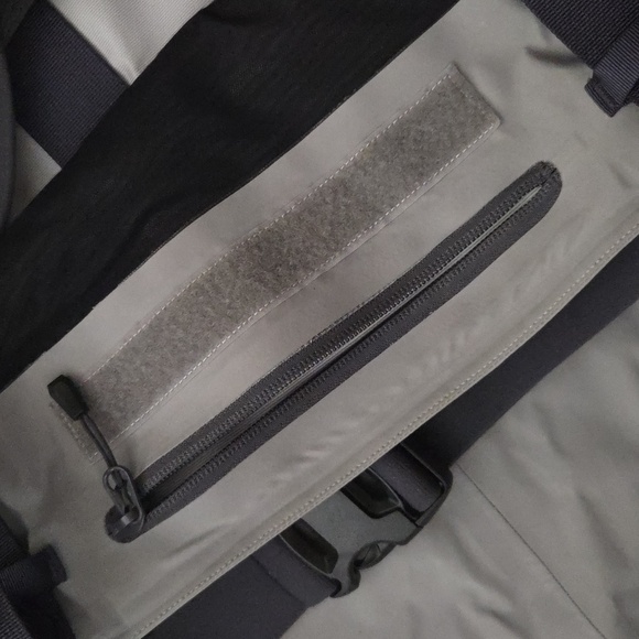 Women's Orvis Ultralight Chest Waders - Size Large - Picture 7 of 14